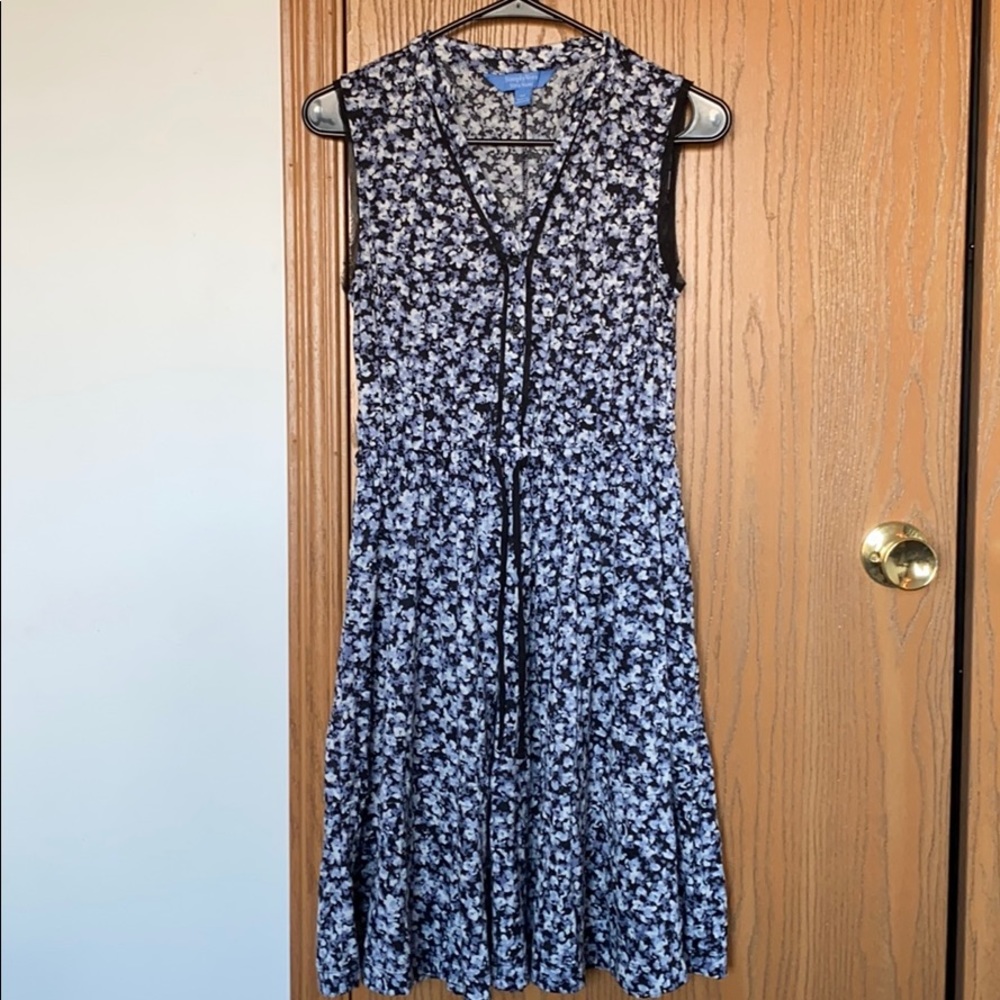 Floral sleeveless dress